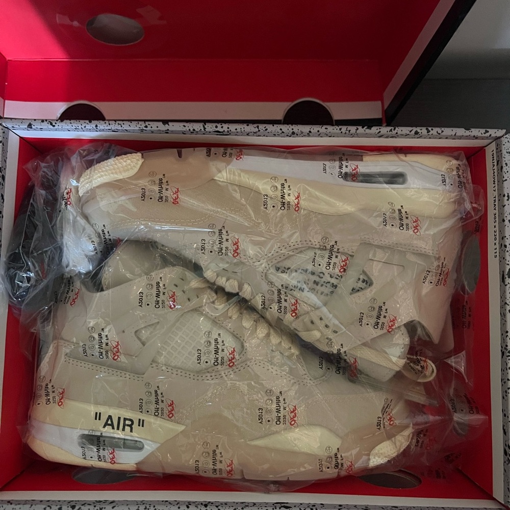 Off-White 4s - Picture 2 of 8